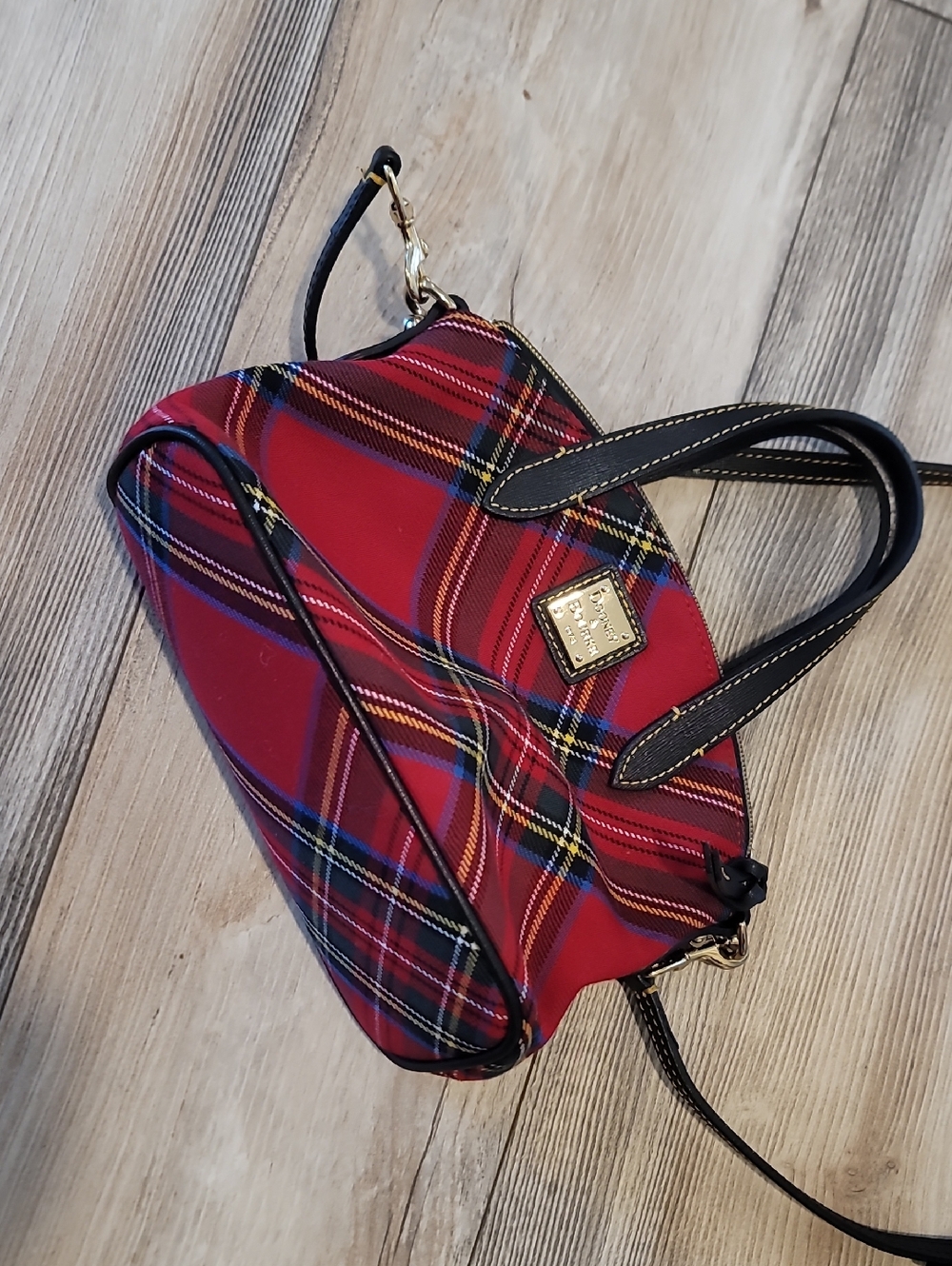 Beautiful Dooney & Bourke Purse